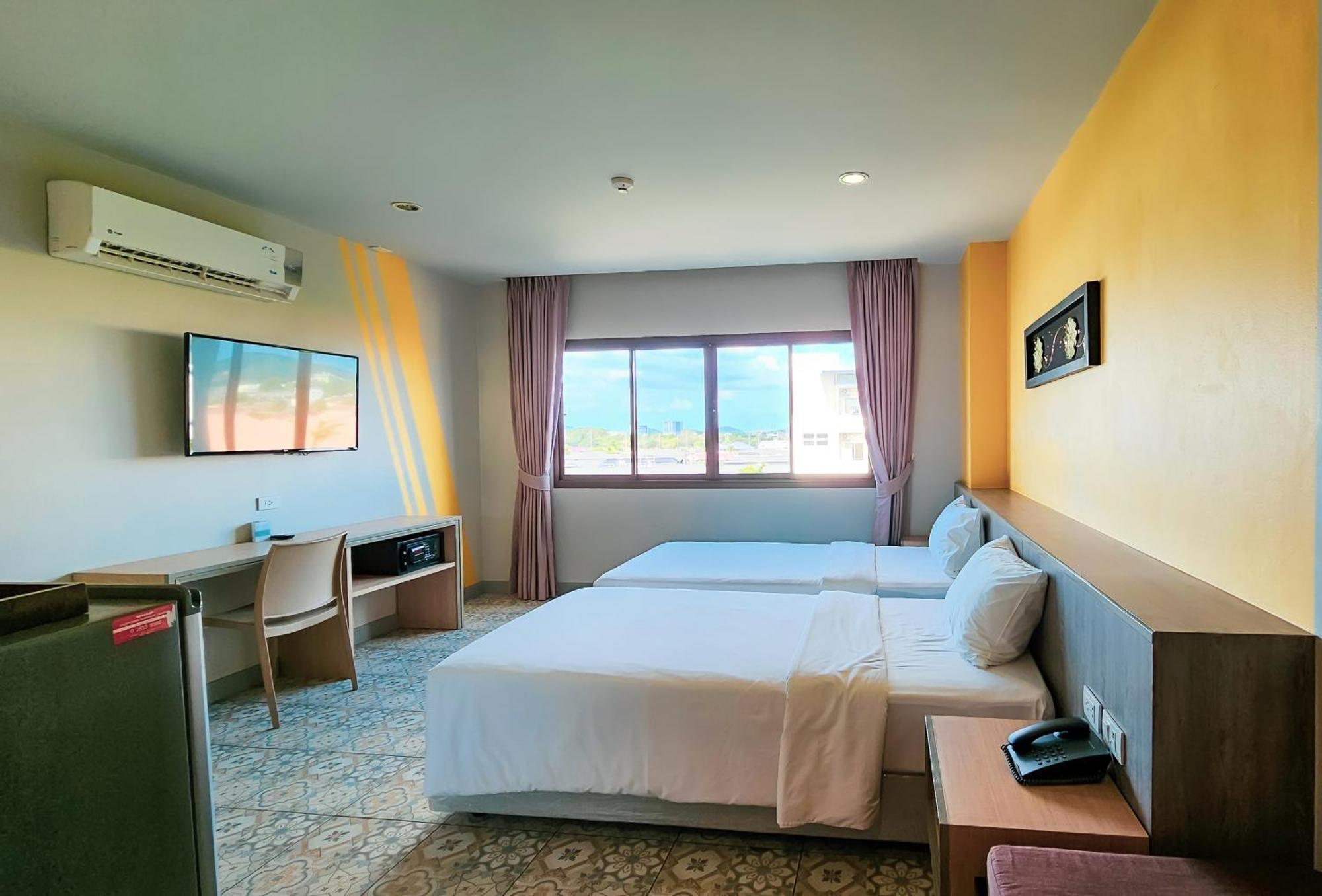 Recenta Suite Phuket Suanluang Ngoại thất bức ảnh