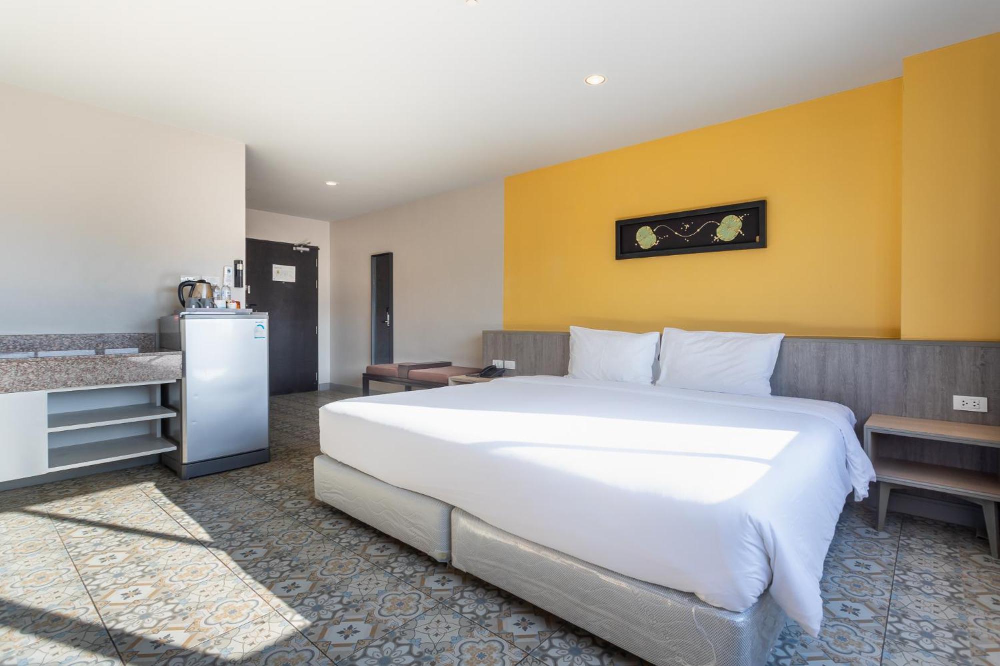 Recenta Suite Phuket Suanluang Ngoại thất bức ảnh